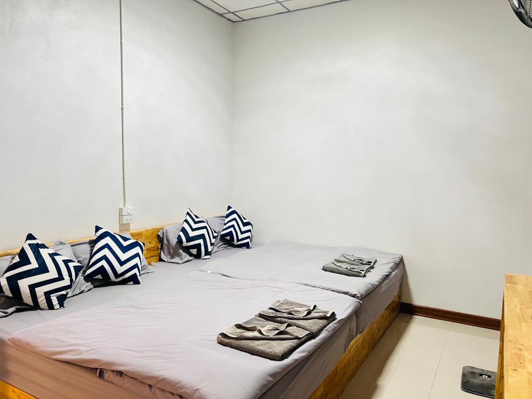 Lungwang Guest House Ban Rak Thai Exterior foto