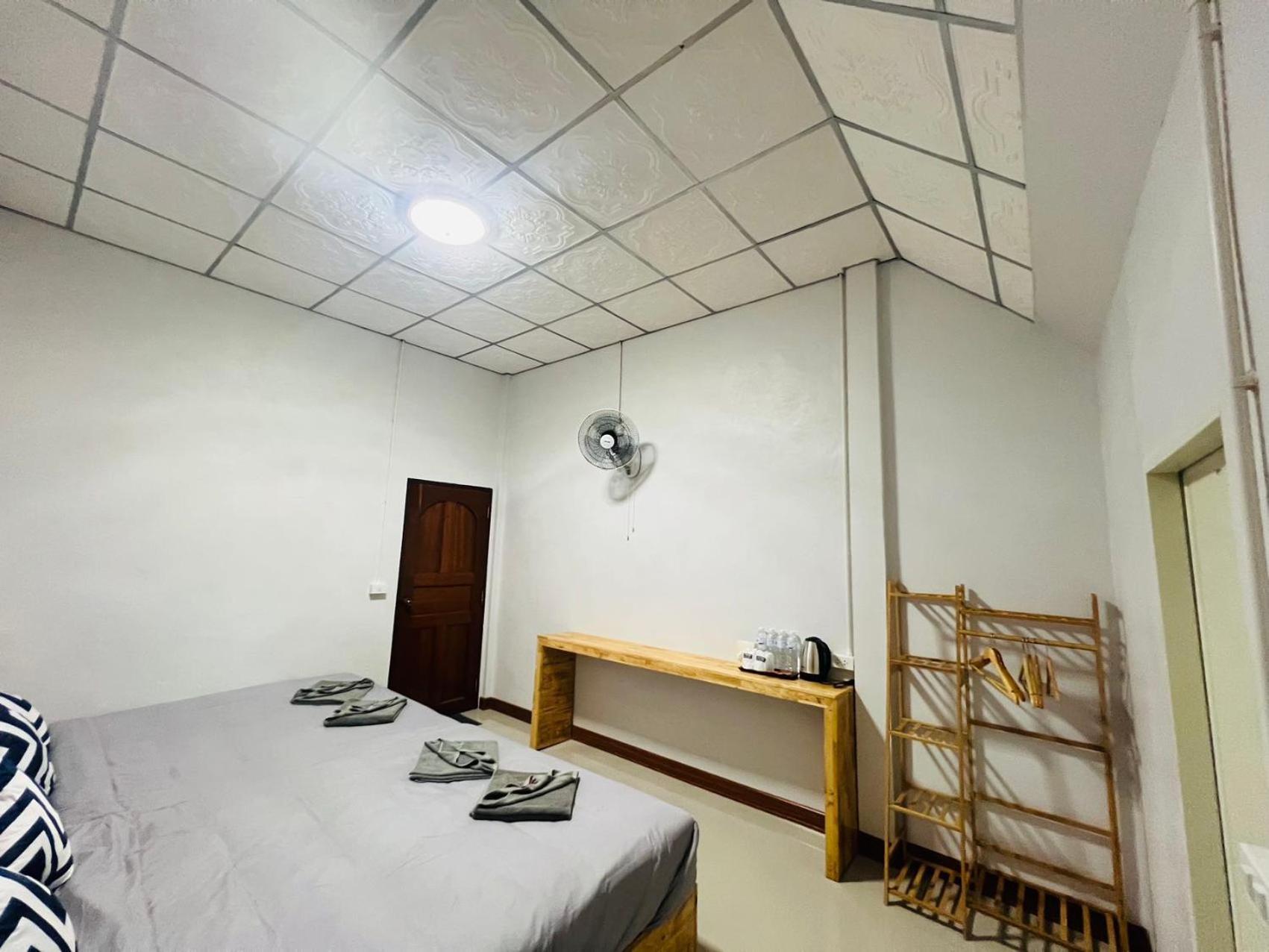 Lungwang Guest House Ban Rak Thai Exterior foto